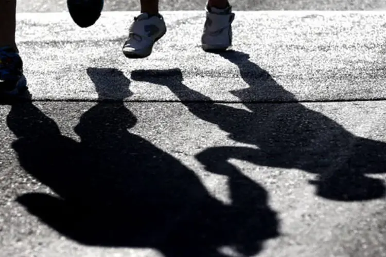
	Pessoas correndo: na corrida realizada antes do treinamento o indiv&iacute;duo conseguiu atingir 15km.h no final da prova, ap&oacute;s o treino essa velocidade subiu para 16km.h
 (Getty Images)