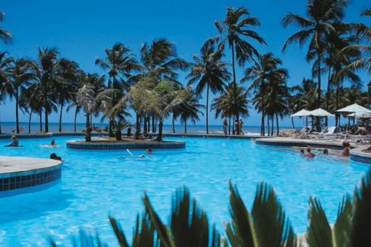 
	Costa do Sau&iacute;pe, complexo hoteleiro na Bahia:&nbsp;O KM de Vantagens possui atualmente mais de 60 conv&ecirc;nios com empresas que oferecem descontos e benef&iacute;cios aos associados
 (Viagem e Turismo / Marco Maia)