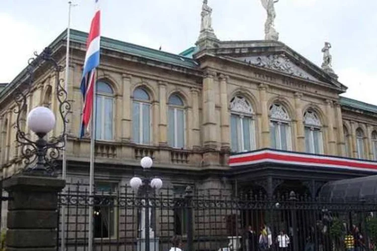 Fachada do Teatro Nacional de San José, na Costa Rica: não relato imediato de vítimas (Wikimedia Commons)