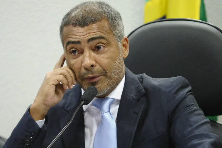 
	Senador Rom&aacute;rio propondo abertura de CPI do Futebol
 (Marcos Oliveira/ Agência Senado)