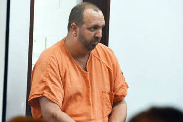 Craig Stephen Hicks, 46, acusado de matar três estudantes muçulmanos nos EUA (Chuck Liddy/The News & Observer/Reuters)