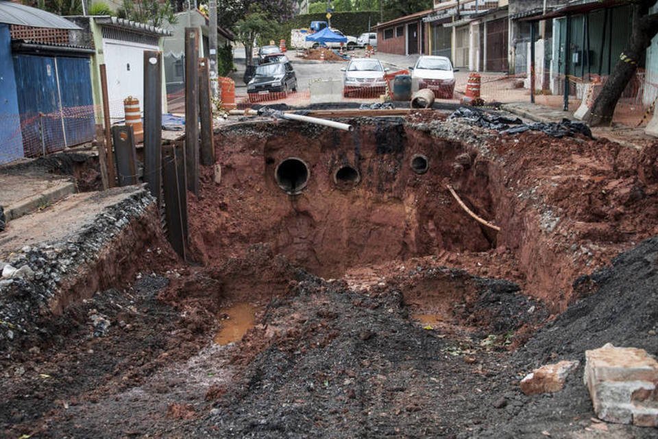 Fortes chuvas provocam estragos na capital paulista