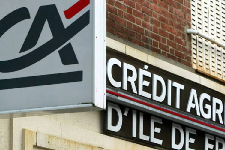
	O Cr&eacute;dit Agricole, que registrou um lucro l&iacute;quido de 258 milh&otilde;es de euros no mesmo per&iacute;odo no ano passado, n&atilde;o forneceu uma compara&ccedil;&atilde;o para os n&uacute;meros normalizados
 (Pascal Le Segretain/Getty Images)