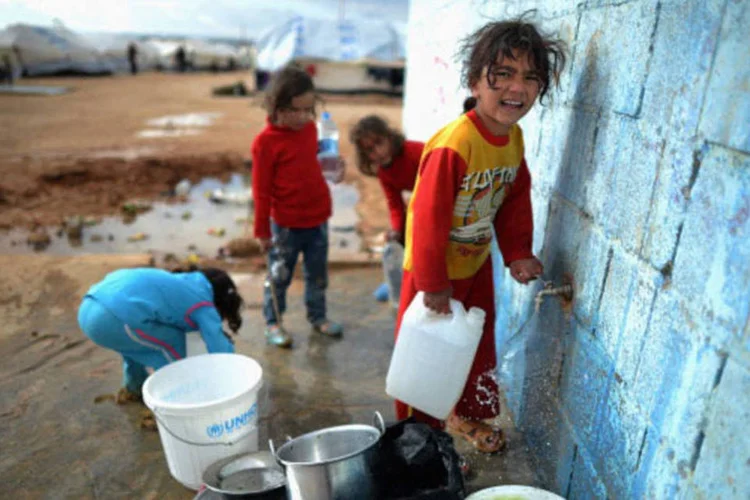 
	&Aacute;gua: as autoridades locais comunicaram que deram in&iacute;cio a um sistema de caminh&otilde;es-pipa para proporcionar &aacute;gua aos refugiados do campo
 (Getty Images)