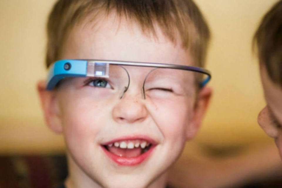 Marca de óculos de grife quer lançar novo Google Glass