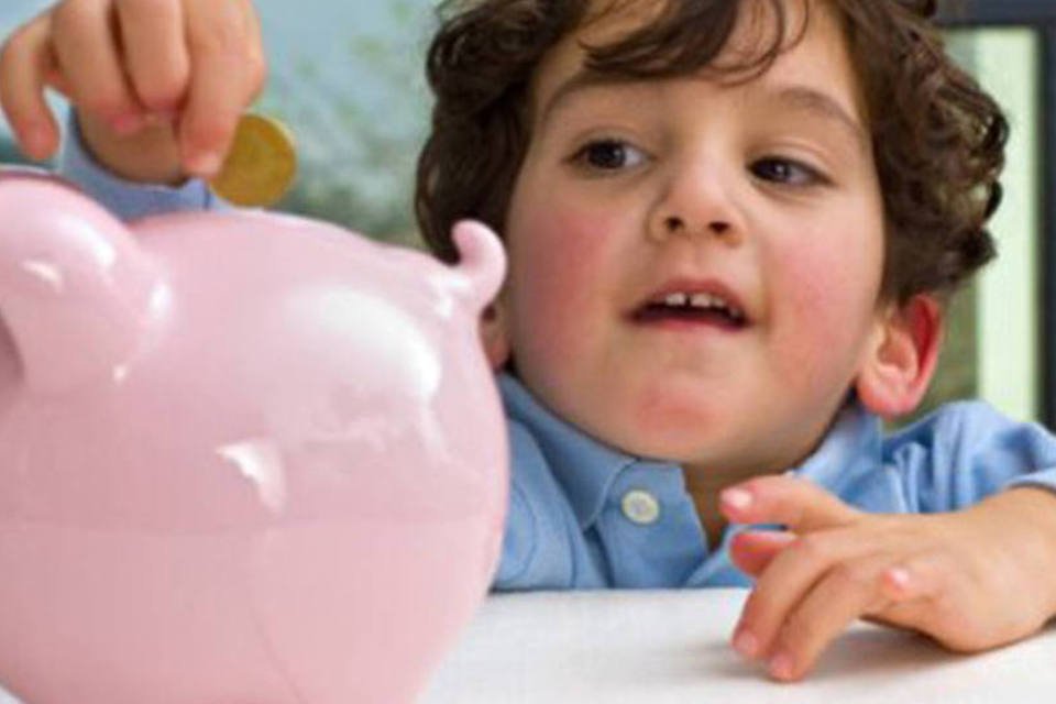 
	A reserva financeira &eacute; o principal aliado dos pais nos gastos com os filhos
 (SXC)