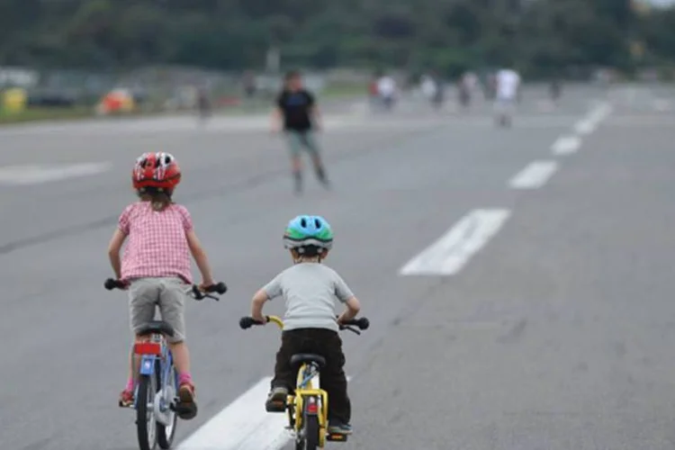 As bicicletas serão emprestadas somente àqueles que quiserem e tiverem a autorização, por escrito, de seus pais (Getty Images)