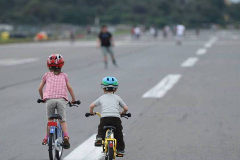 Mexicanos recorrem à bicicleta para evitar o trânsito