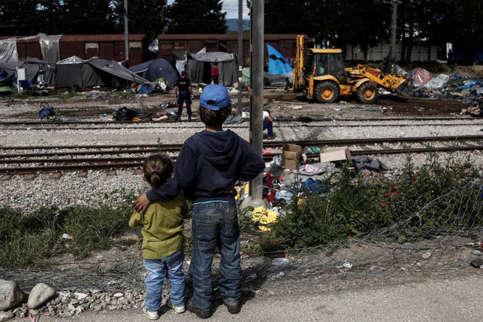 Grécia contabiliza 54 mil refugiados e migrantes bloqueados