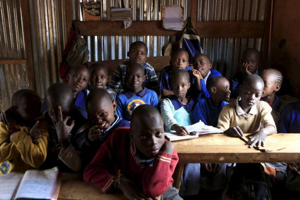 Quênia reabre escolas após duas semanas em greve