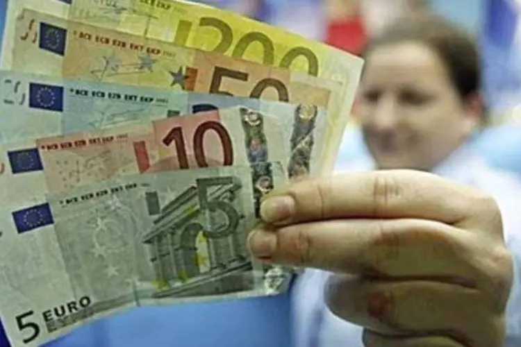 Euro: quase 20 por cento das reservas internacionais globalmente eram em euros no final do ano passado (./AFP)
