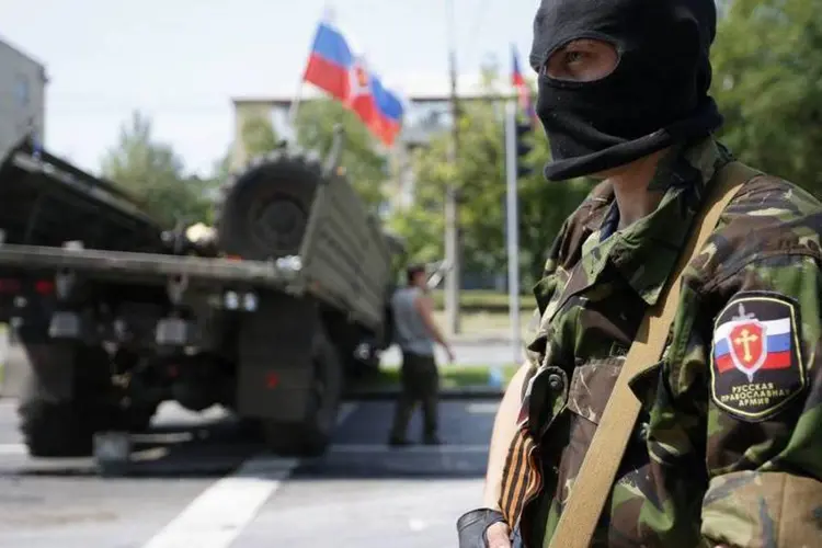 
	Membro de grupo pr&oacute;-R&uacute;ssia em Donetsk: autoridades fecharam 3&nbsp;postos fronteiri&ccedil;os
 (Maxim Zmeyev/Reuters)