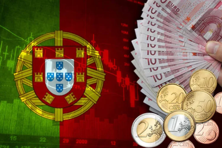 
	Gaspar, Ministro das Finan&ccedil;as, afirmou que o governo discutir&aacute; a ado&ccedil;&atilde;o de medidas or&ccedil;ament&aacute;rias adicionais equivalentes a 0,5% do PIB) durante a pr&oacute;xima avalia&ccedil;&atilde;o da economia por seus credores
 (Marcel Salim/EXAME.com)