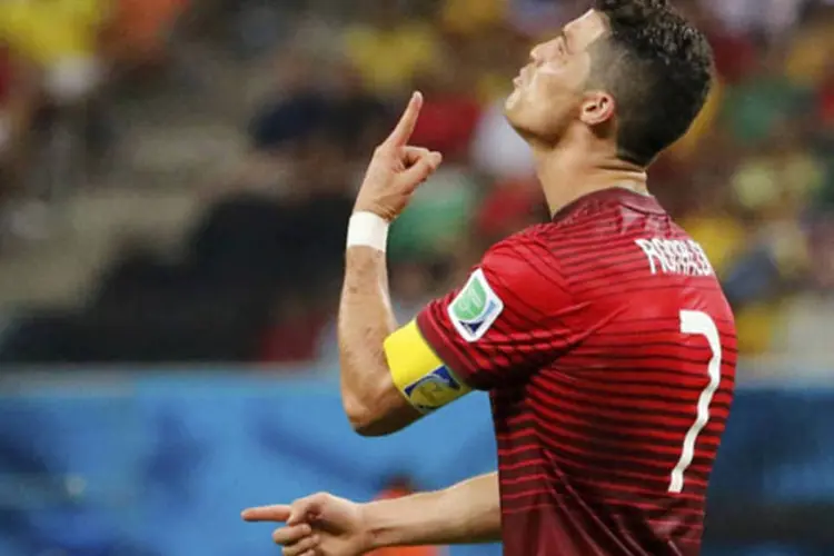 
	Cristiano Ronaldo e a sele&ccedil;&atilde;o portuguesa jogam com Gana para tentar uma vaga na pr&oacute;xima fase
 (Jorge Silva / Reuters)