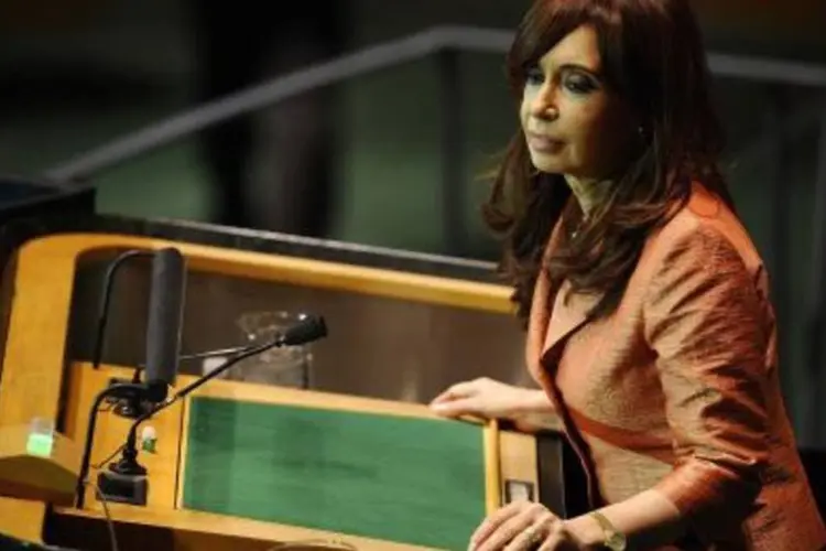 A presidente da Argentina, Cristina Kirchner: governo dos hermanos começou a flexibilizar a medida de restringir a entrada de alimentos. (.)