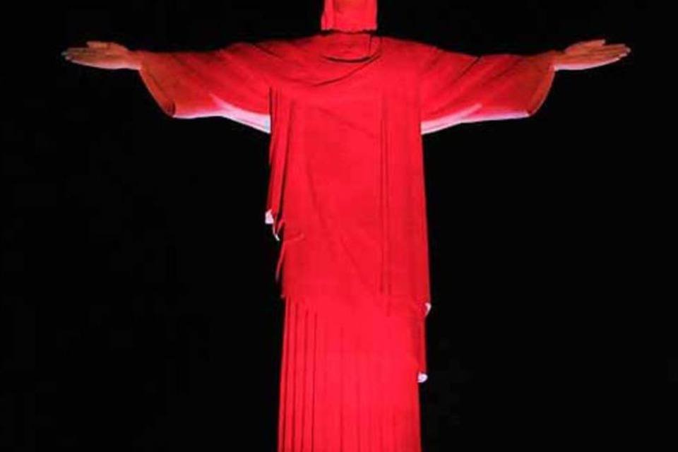 Cristo Redentor recebe novo sistema de iluminação