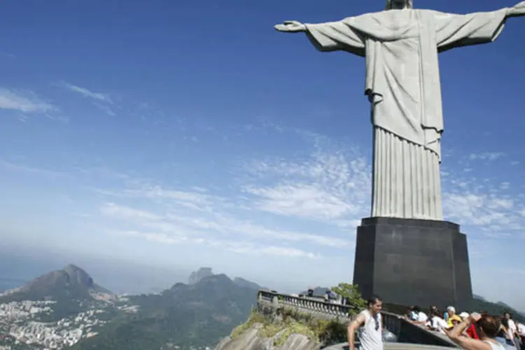 Turistas admiram vista no Rio: até 2016, o aumento deve ser de 30% (André Nazareth/Veja Rio)
