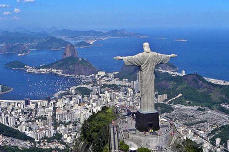 Cruz peregrina da Jornada Mundial da Juventude chega ao Rio