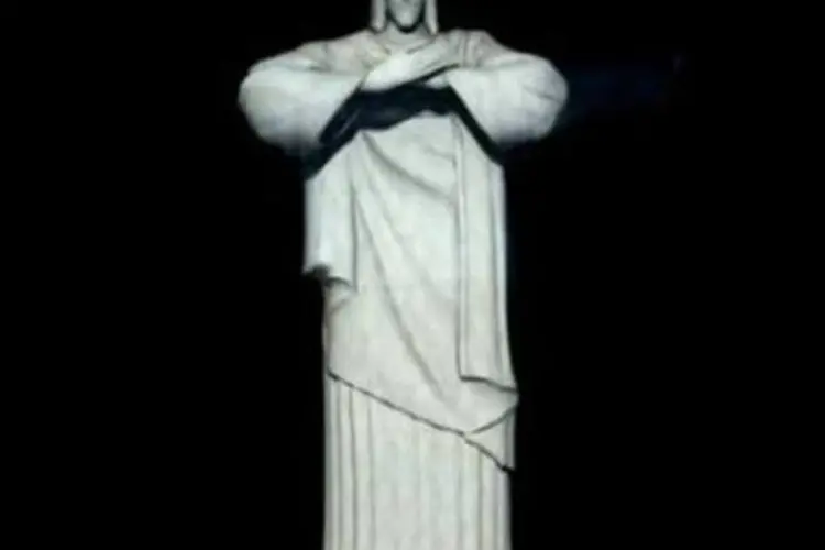 Campanha  “Carinho de Verdade”: ilusão de ótica de movimento na estátua do Cristo Redentor (Divulgação)