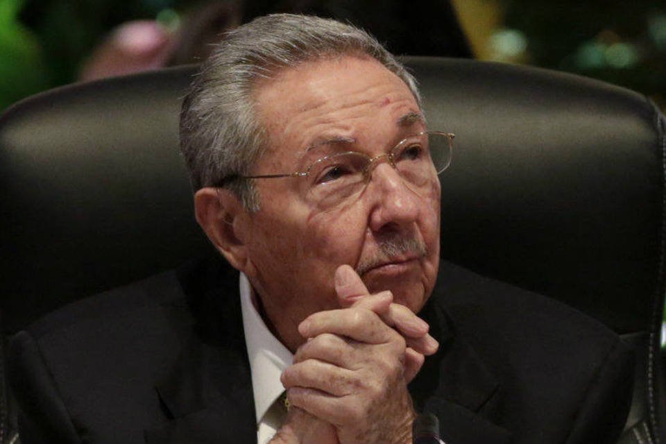 Raúl Castro é reeleito primeiro-secretário do PC de Cuba