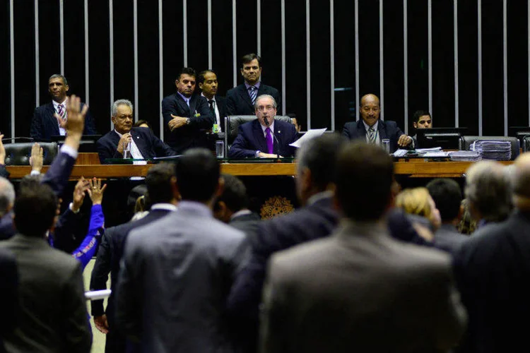 
	C&acirc;mara dos Deputados: a discuss&atilde;o se arrastou, mas Beto Mansur conseguiu manter a sess&atilde;o aberta
 (Gustavo Lima / Câmara dos Deputados)