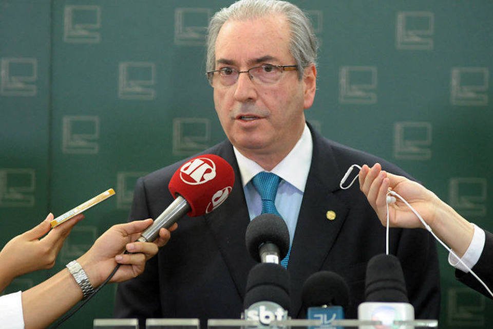 "Acho graça pedir minha renúncia e não de Dilma", diz Cunha