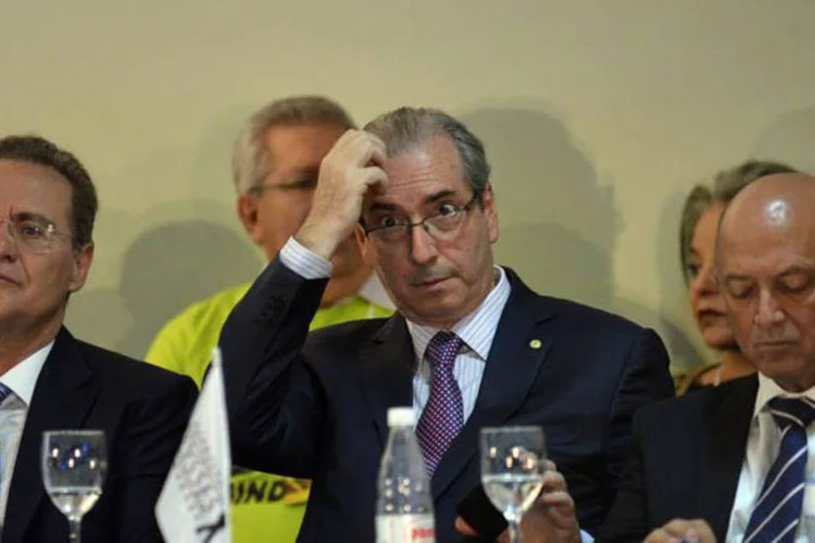 
	Eduardo Cunha no centro da foto: qu&oacute;rum para come&ccedil;ar a sess&atilde;o do Conselho de &Eacute;tica s&oacute; foi obtido depois do tempo m&aacute;ximo
 (José Cruz/Agência Brasil)