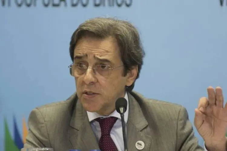 
	Ministro Mauro Borges: &quot;O mais importante &eacute; ter estabilidade, mas para a ind&uacute;stria o piso ideal &eacute; 2,40&quot;
 (Marcelo Camargo/Agência Brasil)