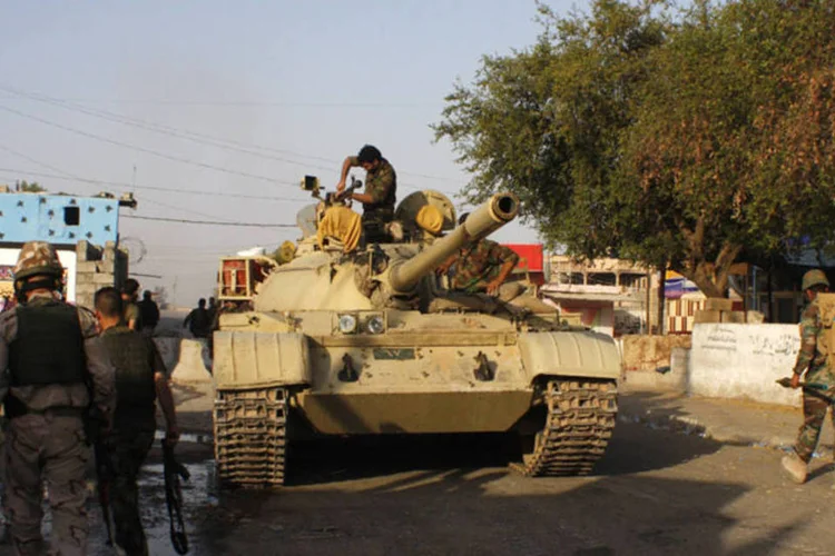 Tropas curdas em Jalawla: militantes também tomaram o controle de dois vilarejos próximos (Stringer/Reuters)