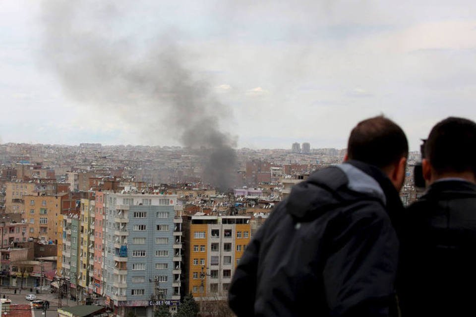 Ataque de guerrilha curda mata 2 policiais na Turquia