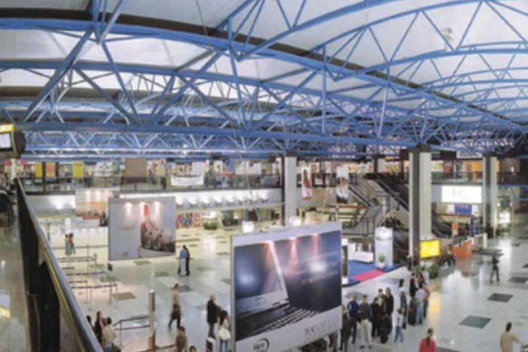 
	Aeroporto de Curitiba: segundo a Secretaria Municipal de Obras, atrasos nas obras para a Copa j&aacute; vinham ocorrendo desde a gest&atilde;o passada
 (Divulgação/ Infraero)