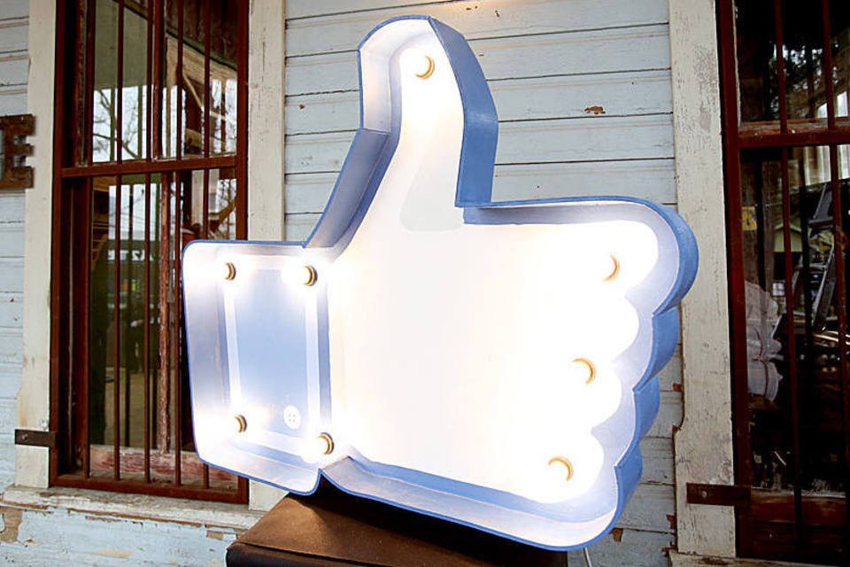 Facebook supera expectativa de receita com venda de anúncios