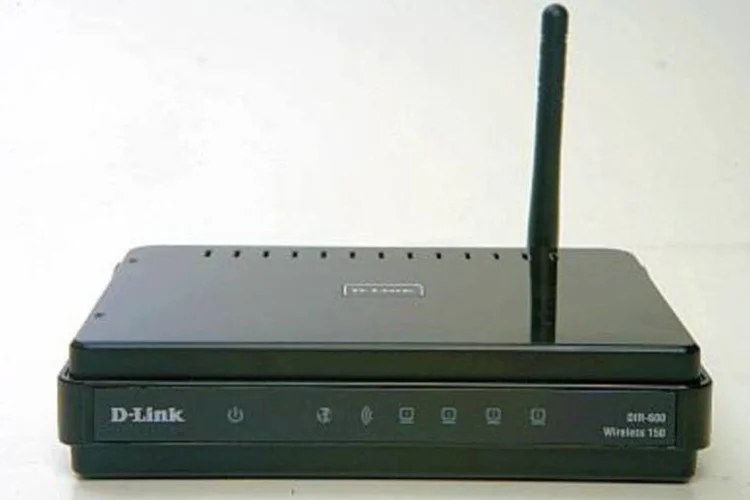 Roteador da D-Link: O crescimento deve-se à estrutura regionalizada de atendimento aos revendedores de todo o País, segundo a empresa (.)