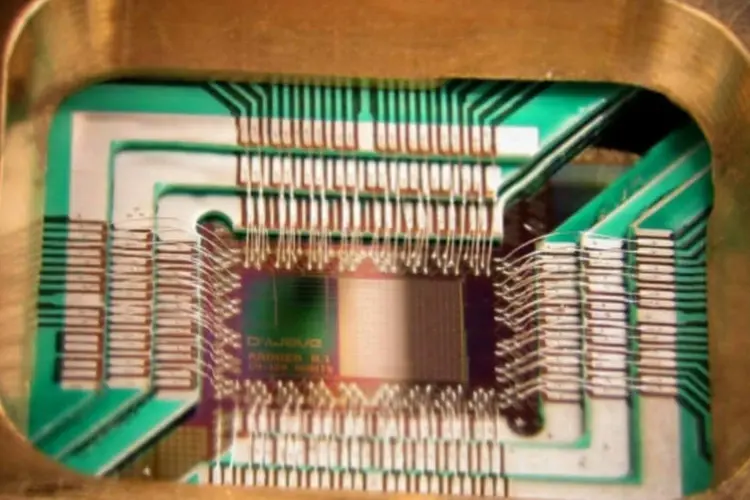 Representação de processador quântico: até agora, Google trabalhava com máquinas da D-Wave (Foto/Wikimedia Commons)