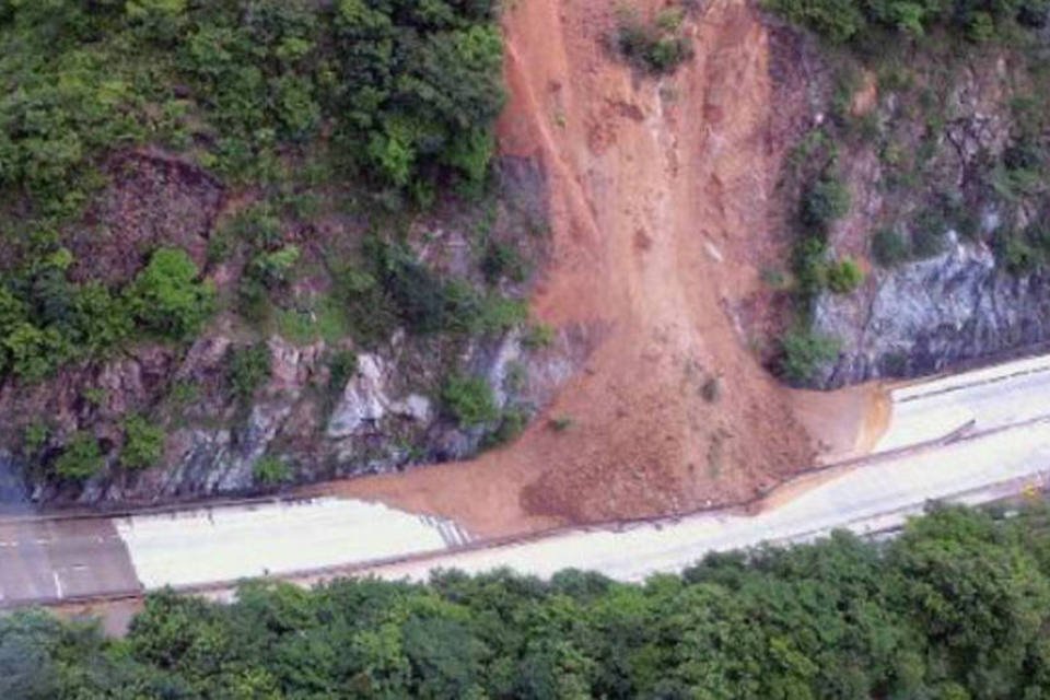 Deslizamento de terra devasta localidade no México