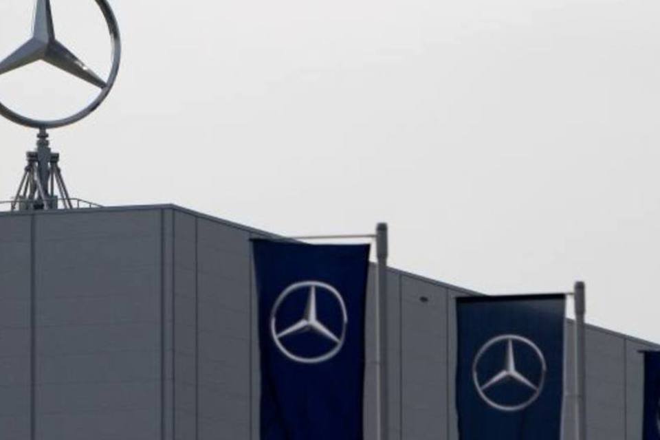 Daimler corta previsão para mercado diante de oscilações