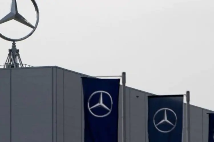 
	Pr&eacute;dio da Daimler na Alemanha: divis&atilde;o de &ocirc;nibus da Daimler aumentou no terceiro trimestre as vendas de &ocirc;nibus na Am&eacute;rica Latina em 17%, at&eacute; 14.400 &ocirc;nibus
 (Bernadett Szabo/Reuters)