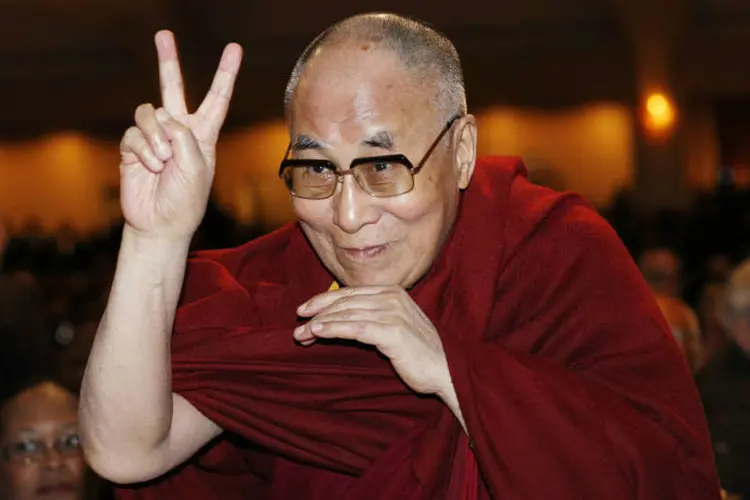
	O l&iacute;der pol&iacute;tico e espiritual dos 150 mil tibetanos no ex&iacute;lio abrir&aacute; hoje a c&uacute;pula com uma confer&ecirc;ncia intitulada &quot;Despertar a compaix&atilde;o&quot;
 (Kevin Lamarque/Reuters)