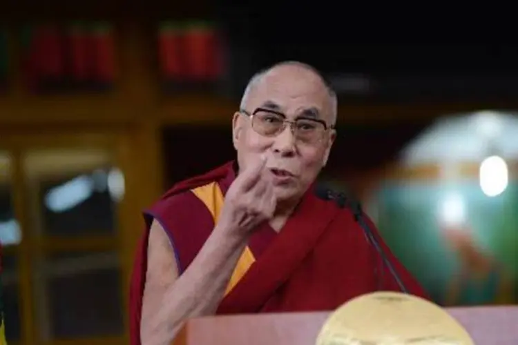 
	Dalai Lama: &#39;Sou um homem pac&iacute;fico, mas h&aacute; gente que me evita. N&atilde;o h&aacute; problema. Eu aceito&#39;, declarou entre risos
 (Lobsang Wangyal/AFP)