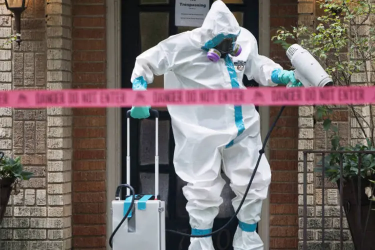 
	 O m&eacute;dico s&oacute; foi diagnosticado com ebola ap&oacute;s andar pela cidade de Nova York
 (Jaime R. Carrero/Reuters)