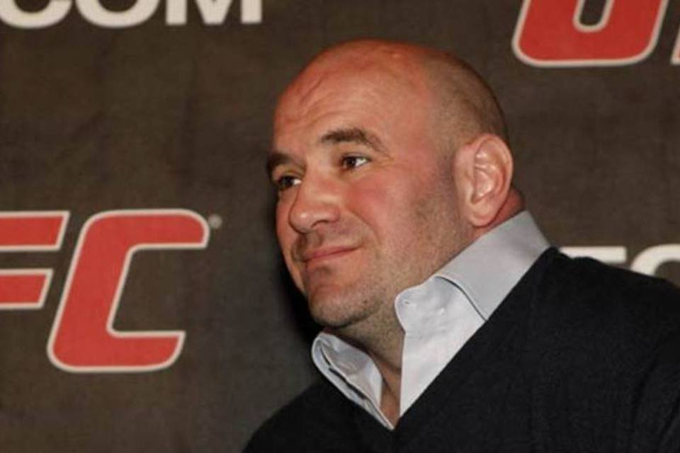 Dana White elogia Anderson Silva e mantém lutador em reality