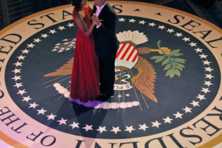 
	Barack e Michelle Obama dan&ccedil;am em baile da posse: o presidente se declarou a favor do casamento gay no ano passado
 (REUTERS/Pablo Martinez Monsivais)