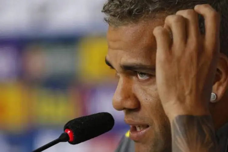 Daniel Alves: jogador defendeu a seleção (Reuters)