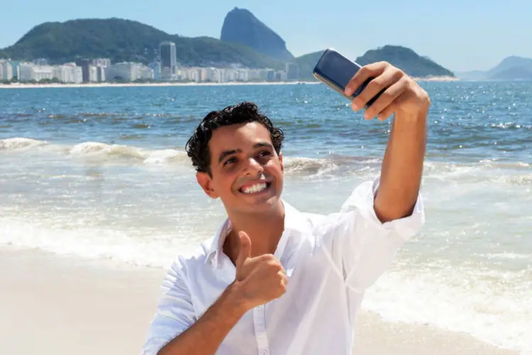 Selfie no Rio de Janeiro: relatório mostra como estão redes móveis no Brasil (Daniel Ernst/Thinkstock)