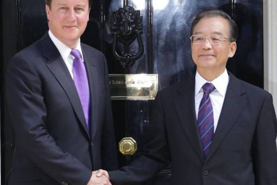 Reunião de premiês busca fortalecer laços entre Reino Unido e China
