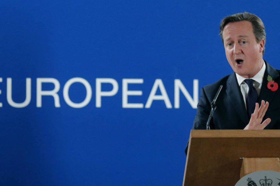 Conter imigrantes europeus exige mudanças na UE, diz Cameron