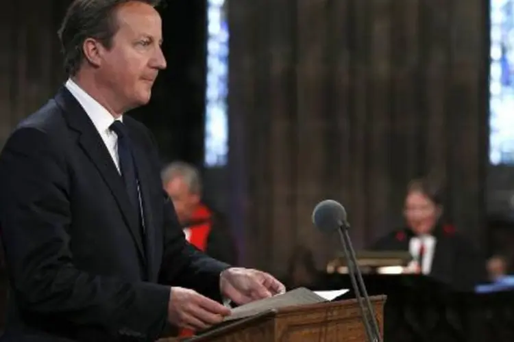 O primeiro-ministro britânico, David Cameron, discursa em uma cerimônia que marcou o 100º aniversário do início da Primeira Guerra Mundial, na Catedral de Glasgow (Russell Cheyne/AFP)