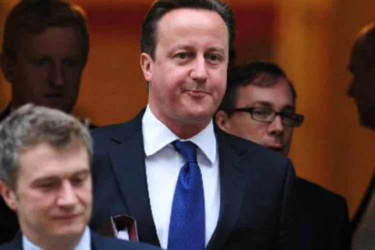 
	David Cameron: Cameron disse estar preocupado com os relatos de que as for&ccedil;as militares da R&uacute;ssia na fronteira com a Ucr&acirc;nia est&atilde;o aumentando
 (AFP)