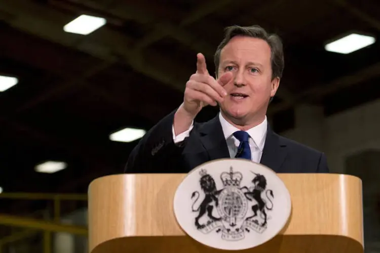 
	David Cameron: &quot;O Reino Unido vai agir com cabe&ccedil;a e cora&ccedil;&atilde;o facilitando asilo a quem o necessita e trabalhando em solu&ccedil;&otilde;es a longo prazo nesta crise&quot;
 (Oli Scarff/Pool/Reuters)