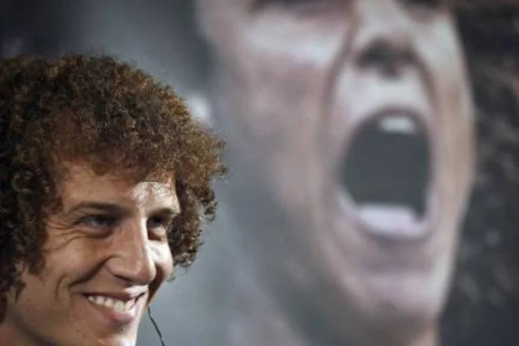 O zagueiro brasileiro David Luiz se apresenta ao Paris Saint-Germain (Lionel Bonaventure/AFP)